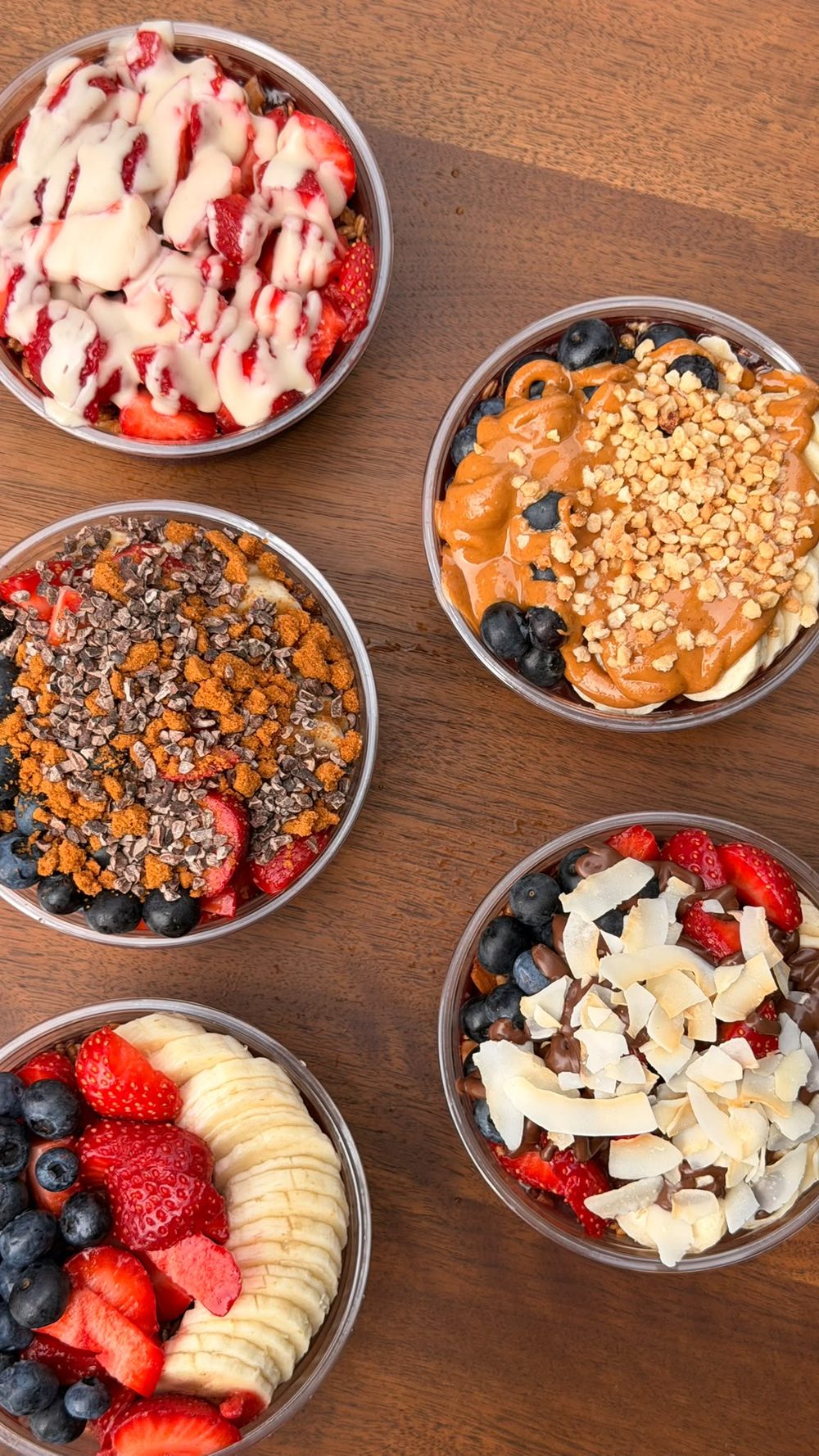 Bowls von Acai Corner von oben